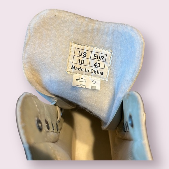Women’s Figure Skates by American 
size 10
White - Picture 3 of 12